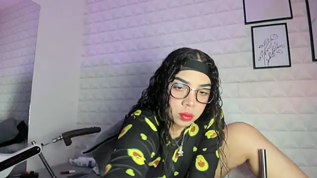 Lizzie-Evans online show from May 20, 2026, 12:02 pm