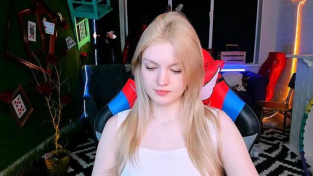 GraceGlamour online show from February 26, 2025, 11:21 am