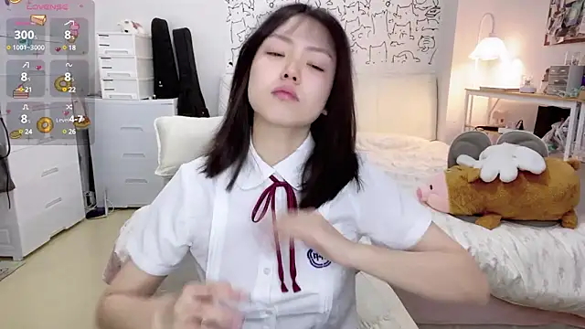 Supassra Sp online show from December 12, 2024, 2:11 pm