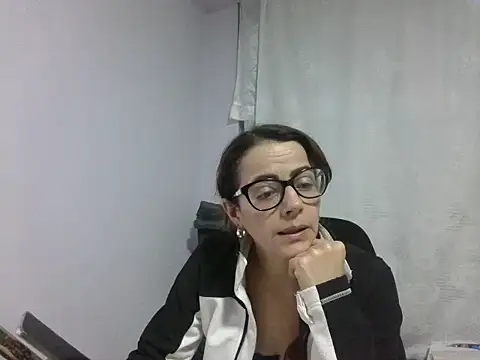 Snapshot of Salem-333 chatting on October 11, 2025, 11:39 pm Salem-333 online show from October 11, 2025, 11:39 pm