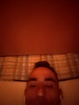 Snapshot of MownRender chatting on December 2, 2025, 10:33 pm MownRender online show from December 2, 2025, 10:33 pm