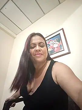 Snapshot of Youmilfsexy chatting on March 4, 2025, 2:17 am Youmilfsexy online show from March 4, 2025, 2:17 am