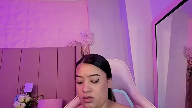 MollyBigBoobs12 online show from July 13, 2026, 10:20 pm