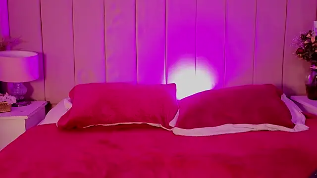 MollyBigBoobs12 online show from March 27, 2026, 9:05 pm