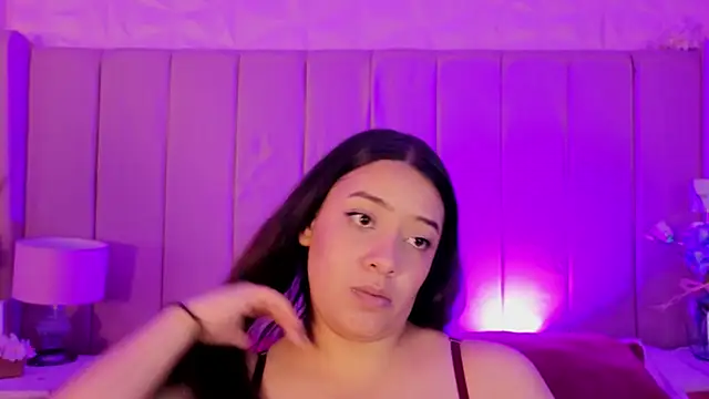 MollyBigBoobs12 online show from May 7, 2026, 9:51 pm
