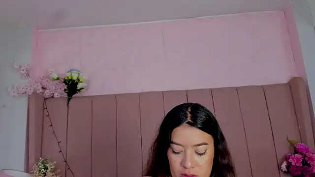 MollyBigBoobs12 online show from December 18, 2025, 9:07 pm