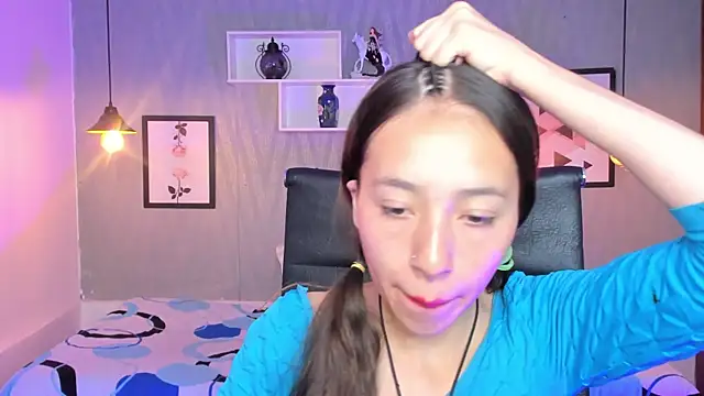 Snapshot of Valeria_roussi chatting on December 14, 2024, 1:59 pm Valeria roussi online show from December 14, 2024, 1:59 pm