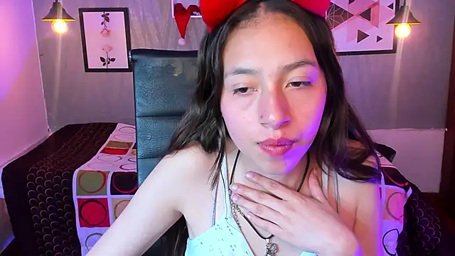 Snapshot of Valeria_roussi chatting on December 23, 2024, 6:37 pm Valeria roussi online show from December 23, 2024, 6:37 pm