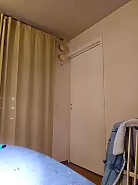 Snapshot of HeteroHotGuy1 chatting on October 29, 2025, 12:42 am HeteroHotGuy1 online show from October 29, 2025, 12:42 am