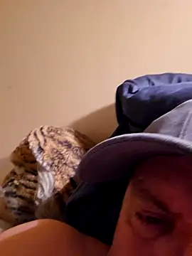 Snapshot of HeteroHotGuy1 chatting on February 24, 2025, 1:35 am HeteroHotGuy1 online show from February 24, 2025, 1:35 am