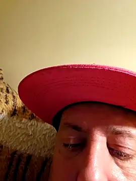 Snapshot of HeteroHotGuy1 chatting on October 7, 2025, 1:17 am HeteroHotGuy1 online show from October 7, 2025, 1:17 am