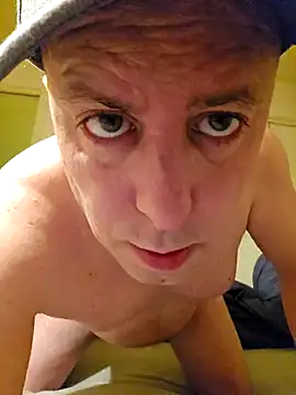 Snapshot of HeteroHotGuy1 chatting on February 13, 2025, 11:47 pm HeteroHotGuy1 online show from February 13, 2025, 11:47 pm