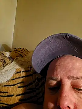 Snapshot of HeteroHotGuy1 chatting on February 16, 2025, 12:08 am HeteroHotGuy1 online show from February 16, 2025, 12:08 am