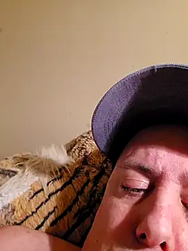 Snapshot of HeteroHotGuy1 chatting on February 2, 2025, 12:19 am HeteroHotGuy1 online show from February 2, 2025, 12:19 am