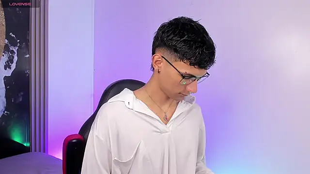 Snapshot of Alexx_tc chatting on March 26, 2026, 4:00 am Alexx tc online show from March 26, 2026, 4:00 am