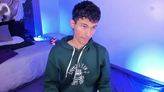 Snapshot of Alexx_tc chatting on February 28, 2026, 2:11 am Alexx tc online show from February 28, 2026, 2:11 am