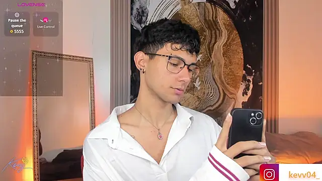 Snapshot of Alexx_tc chatting on April 10, 2026, 3:02 am Alexx tc online show from April 10, 2026, 3:02 am