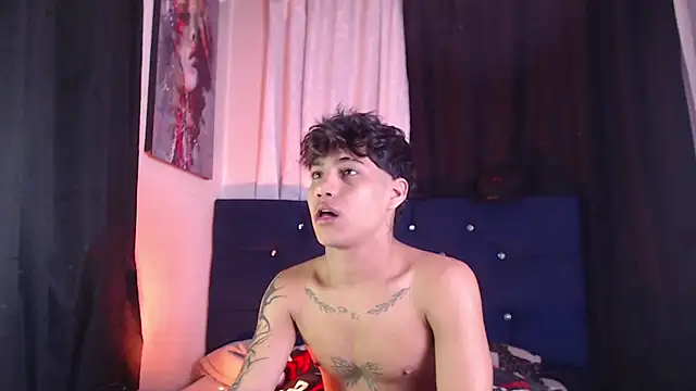 Snapshot of Sexys_Boys_Hot1 chatting on February 9, 2026, 2:04 pm Sexys Boys Hot1 online show from February 9, 2026, 2:04 pm