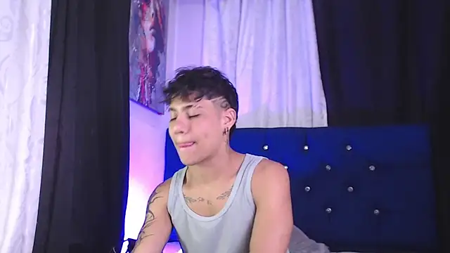 Snapshot of Sexys_Boys_Hot1 chatting on February 21, 2026, 1:35 pm Sexys Boys Hot1 online show from February 21, 2026, 1:35 pm