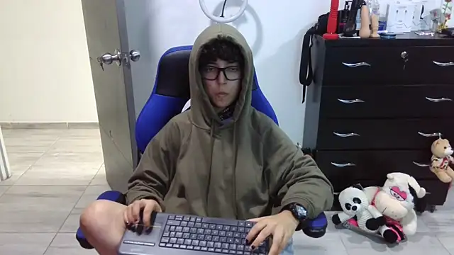 Snapshot of thomascooper7 chatting on March 25, 2026, 7:24 pm thomascooper7 online show from March 25, 2026, 7:24 pm