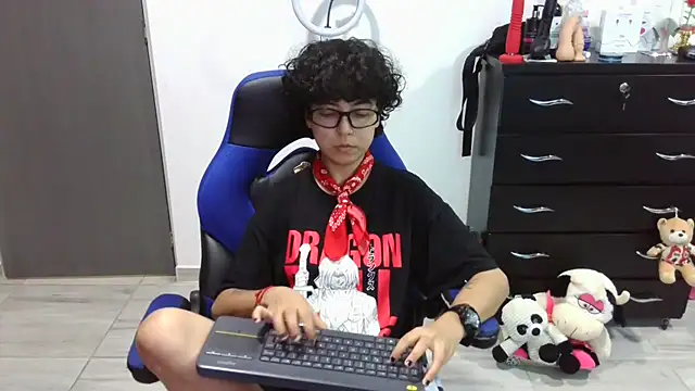 Snapshot of thomascooper7 chatting on March 27, 2026, 7:48 pm thomascooper7 online show from March 27, 2026, 7:48 pm