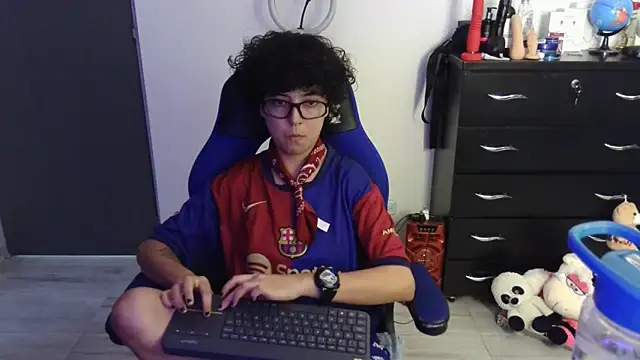 Snapshot of thomascooper7 chatting on April 14, 2026, 7:19 pm thomascooper7 online show from April 14, 2026, 7:19 pm