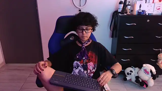 Snapshot of thomascooper7 chatting on February 24, 2026, 7:37 pm thomascooper7 online show from February 24, 2026, 7:37 pm