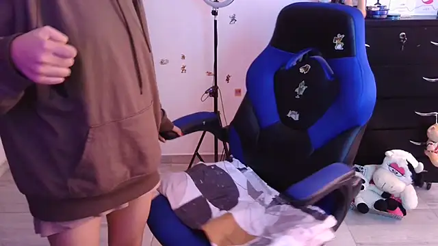 Snapshot of thomascooper7 chatting on November 28, 2025, 6:41 pm thomascooper7 online show from November 28, 2025, 6:41 pm