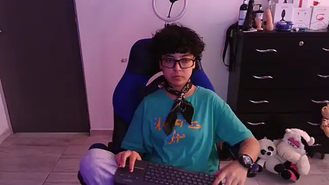 Snapshot of thomascooper7 chatting on February 6, 2026, 6:37 pm thomascooper7 online show from February 6, 2026, 6:37 pm