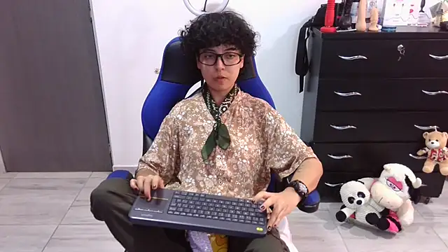 Snapshot of thomascooper7 chatting on March 21, 2026, 10:02 pm thomascooper7 online show from March 21, 2026, 10:02 pm