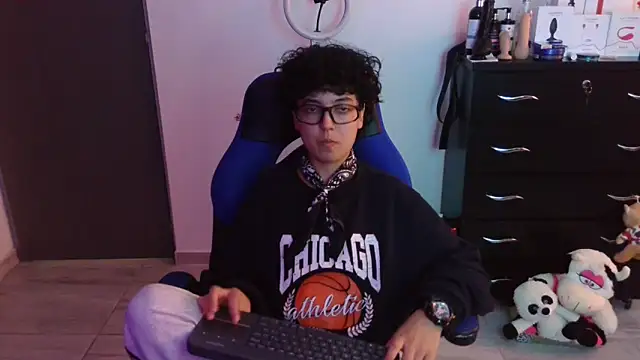 Snapshot of thomascooper7 chatting on February 8, 2026, 7:22 pm thomascooper7 online show from February 8, 2026, 7:22 pm