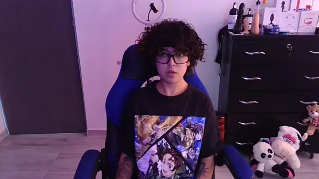 Snapshot of thomascooper7 chatting on November 3, 2025, 7:06 pm thomascooper7 online show from November 3, 2025, 7:06 pm