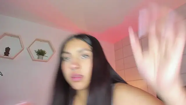 Snapshot of Christine_Laam chatting on September 13, 2025, 11:54 am Christine Laam online show from September 13, 2025, 11:54 am