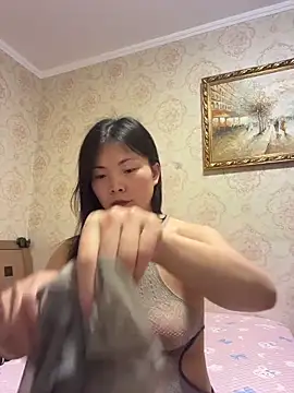 ssyyds8866 online show from April 13, 2026, 9:57 am