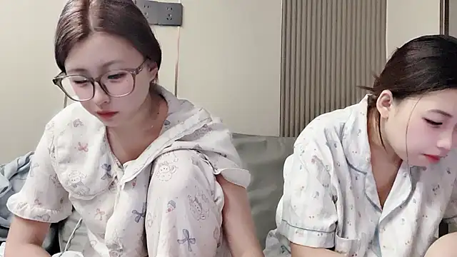 MM YY SS online show from October 21, 2025, 10:03 am