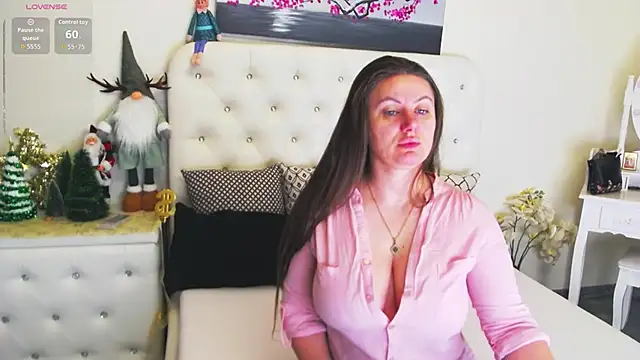 Snapshot of Ysabell01 chatting on January 14, 2026, 5:22 am Ysabell01 online show from January 14, 2026, 5:22 am