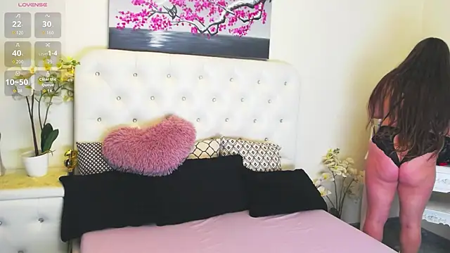 Snapshot of Ysabell01 chatting on April 16, 2026, 4:24 am Ysabell01 online show from April 16, 2026, 4:24 am