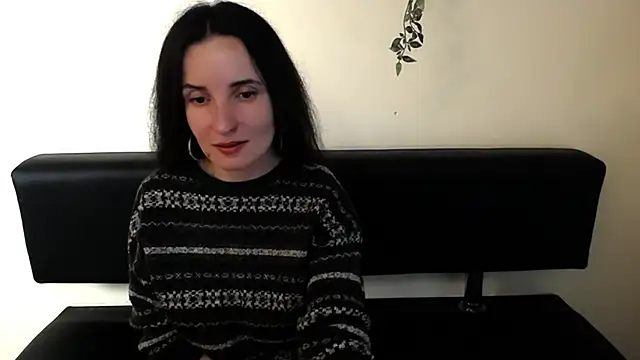 Snapshot of LaimaV_ chatting on April 1, 2026, 5:43 pm LaimaV online show from April 1, 2026, 5:43 pm