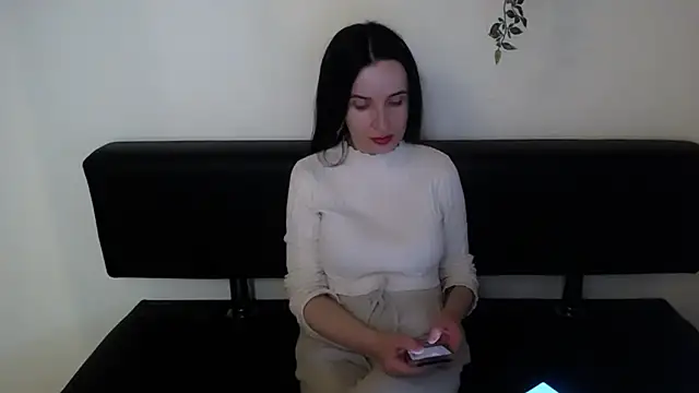 Snapshot of LaimaV_ chatting on March 27, 2026, 10:33 pm LaimaV online show from March 27, 2026, 10:33 pm