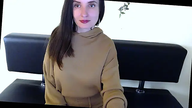 LaimaV  online show from April 28, 2026, 10:25 pm