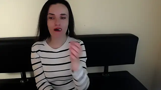 Snapshot of LaimaV_ chatting on March 19, 2026, 10:10 pm LaimaV online show from March 19, 2026, 10:10 pm