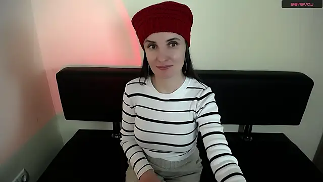 Snapshot of LaimaV_ chatting on February 1, 2026, 5:00 pm LaimaV online show from February 1, 2026, 5:00 pm