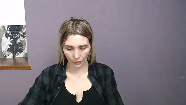  sexy lady online show from November 12, 2025, 1:15 pm