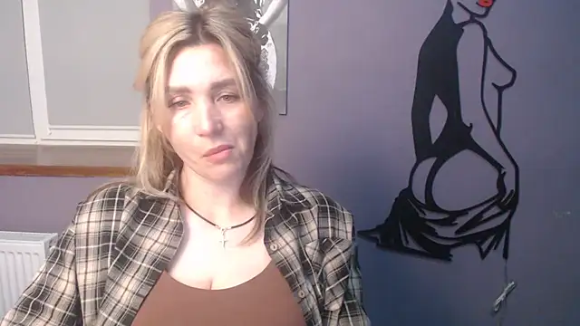  sexy lady online show from April 7, 2026, 12:40 pm