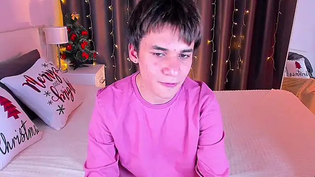 Andrew Clar online show from December 16, 2024, 1:32 pm