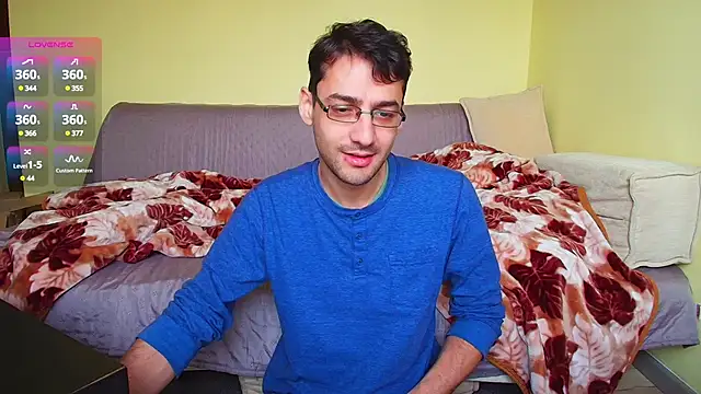 Snapshot of HungEddy chatting on February 26, 2025, 3:21 pm HungEddy online show from February 26, 2025, 3:21 pm