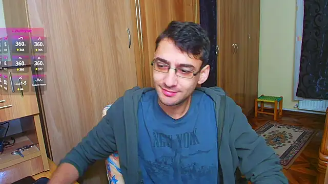 Snapshot of HungEddy chatting on December 24, 2024, 9:50 am HungEddy online show from December 24, 2024, 9:50 am