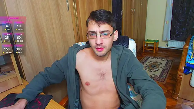 Snapshot of HungEddy chatting on December 24, 2024, 3:16 pm HungEddy online show from December 24, 2024, 3:16 pm