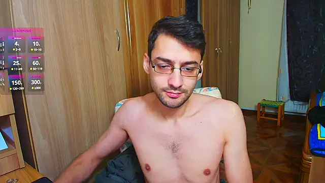 Snapshot of HungEddy chatting on January 8, 2025, 6:09 pm HungEddy online show from January 8, 2025, 6:09 pm