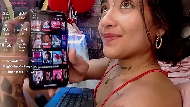 Snapshot of HelenaSwani chatting on February 28, 2025, 9:23 pm HelenaSwani online show from February 28, 2025, 9:23 pm